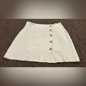 EUC Women’s LOFT Outlet Sz 8 tan button front side zip skirt casual cute sexy